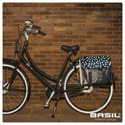 Basil Urban Load dubbele fietstas zwart met reflecterende stippen, ruime 48-53 liter, geschikt voor achterop de fiets