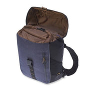 Basil Miles Daypack waterdichte fietstas met hook-on systeem en verstelbare schouderbanden, geschikt voor fietsen.