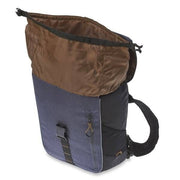 Basil Miles dagrugzak waterdichte fietstas met hook-on systeem, zwart, met verstelbare schouderriemen en reflecterende details.