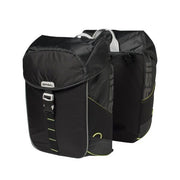 Basil Miles dubbele fietstas van 34 liter, waterdicht en geschikt voor aan fietsdragers, zwart met reflecterende details.