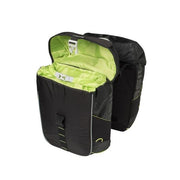 Basil Miles dubbele fietstas 34 liter waterdicht, stevige zwart canvas bag met reflecterende details voor achterop de fiets