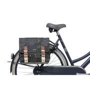 Basil Boheme dubbele fietstas van 35 liter, waterdichte bagagekoffer voor achterop de fiets, zwart met retro design