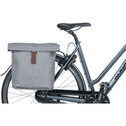 Basil City dubbele fietstas voor bagagedrager, 28-32 liter, universeel brugmontage, zwart en waterbestendig, geschikt voor elektrische fietsen