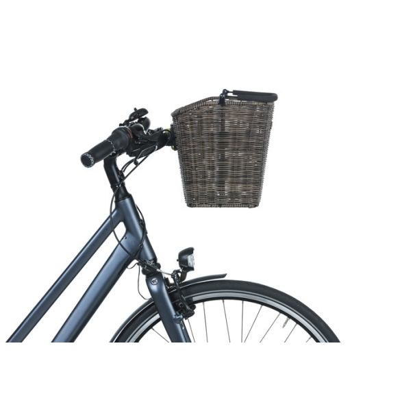 Basil Bremen rieten fietsmand kunststof rotan look met afneembare handvatten voor stadsfietsen