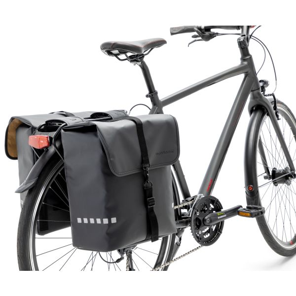 Dubbele fietstas van New Looxs Odense met 39 liter inhoud, stevige zwarte tas voor aan fiets, geschikt voor dagelijks gebruik