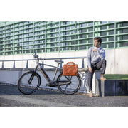 Nieuwe Looxs Cali 17 liter leren Cognac fietsmand voor enkel gebruik, stijlvolle en duurzame fietstas met leren afwerking.