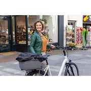 Nieuwe Looxs Clipper RT2 fietsmand met Racktime Snapit 2.0 adapter, ruime en praktische fietsmand voor stadsfietsen.