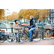 Zwarte en witte Wobs Handmoffen met sterpatroon, ideaal voor handbewegingen en dans.