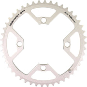 Gebhardt kettingblad 9 snelheden, zilver, 4 gaats, geschikt voor fiets, close-up van het kettingblad met 9 tandwielen