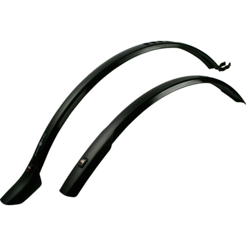 Zwarte SKS Velo 42 Urban PVC spatbordenset voor 28-inch fietsen, 42 mm breed, geschikt voor stadsfietsen.