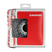 Zilveren Sram PG1030 10-speed cassette met meerdere tandwielen voor racefiets of mountainbike, zichtbaar in de afbeelding