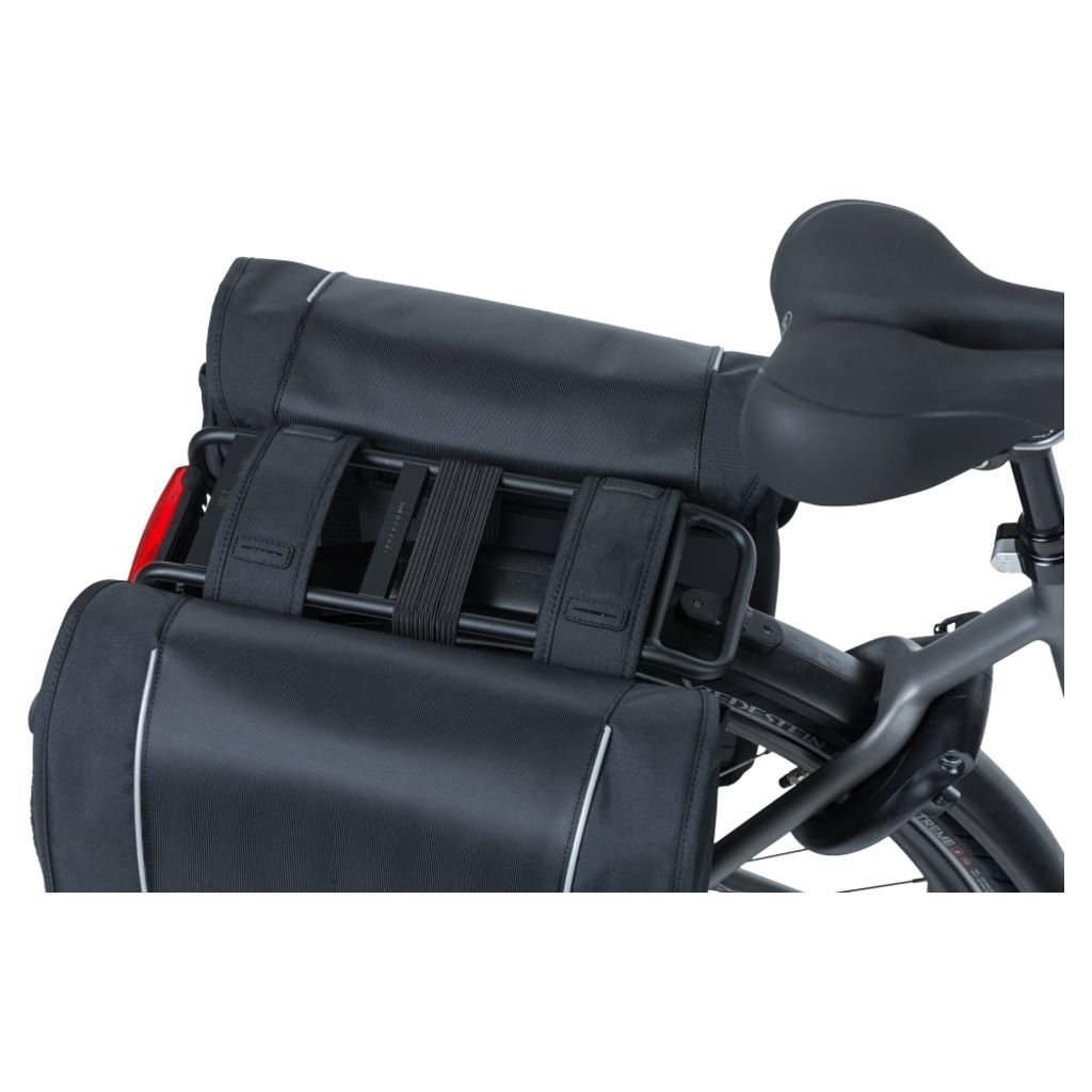 Basil Dubbele Fietstas Sport Design Zwart 32 Liter - Le Coq Wielerartikelen