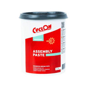CyclOn Montagepasta keramische assembly pastas en tube voor stevige verbindingen en warmtegeleiding, close-up van de pasta en tube