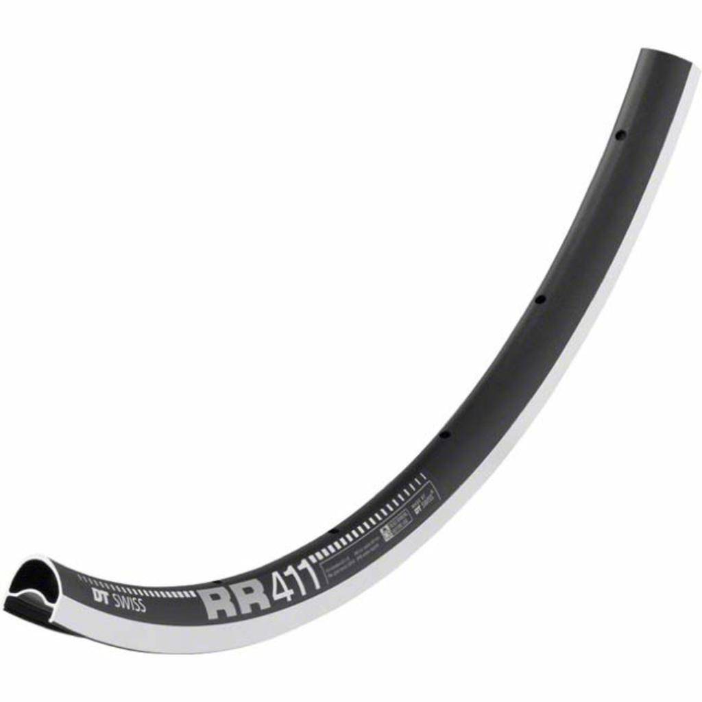 Zwarte 28-inch DT Swiss RR411 asymmetrische aluminium velg met 32 spaken, 21,5 mm breedte, voor racefiets.