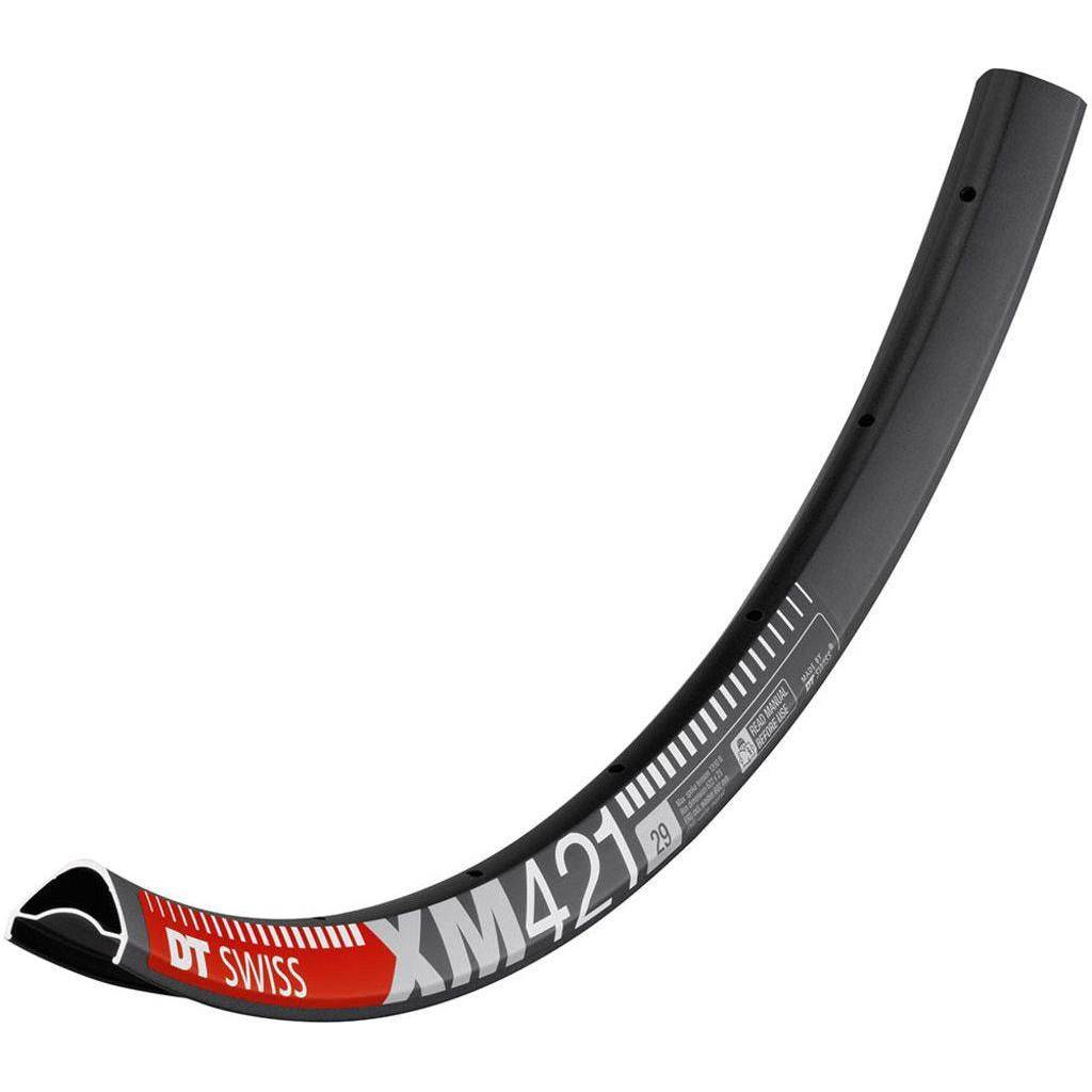 Zwarte DT Swiss 29-inch velg XM421 met 28/14 gaten en 30 mm binnenbreedte voor MTB, zichtbaar met technische details.