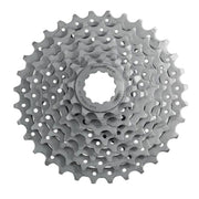 Sunrace 8-speed cassette 11-32 voor fiets, duidelijk zichtbaar met metalen tanden en schroefdraad, geschikt voor mountainbike of racefiets.
