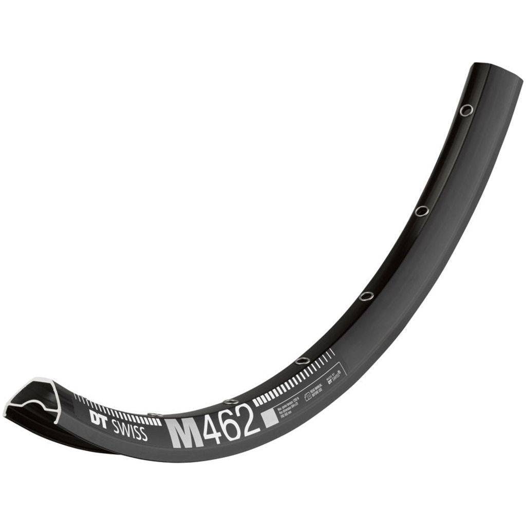 Zwarte 29-inch DT Swiss M462 disc aluminium velg met 30mm breedte en 28/14 gaats voor mountainbike.