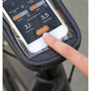 Zwarte SKS Explorer Smart fietstas voor bikepacking, 1,35 liter, zichtbaar gemonteerd op fiets.