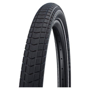 Zwarte Schwalbe Super Moto-X 27.5" stadsfiets band met Reflectie en GreenGuard voering, geschikt voor urban gebruik.