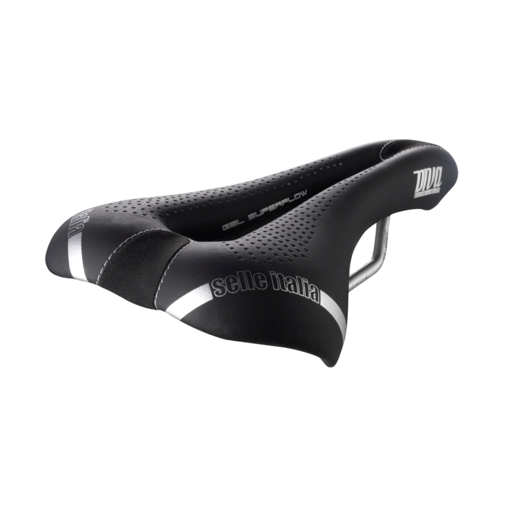Selle Italia Diva Gel Superflow fietszadel met titanium en Fibra-Tek, comfortabel zadel voor damesfiets, close-up van het zadel.
