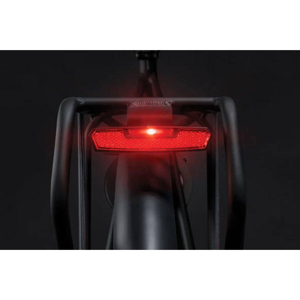 Axa Achterlicht Juno E-Bike 6-12V - Zwart - Le Coq Wielerartikelen