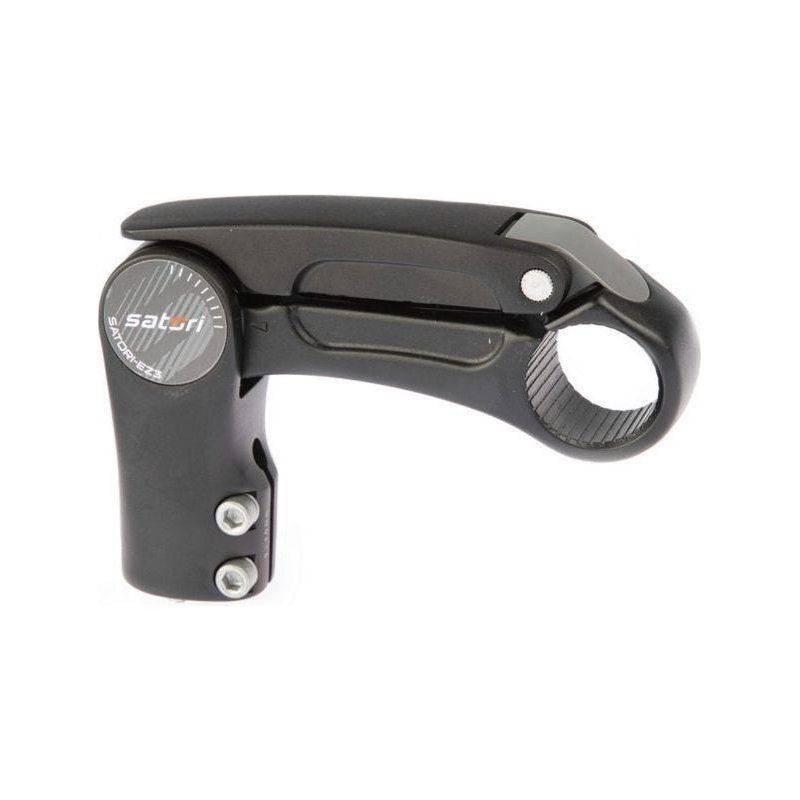 Zwarte Satori stuurpen Ez3 Ahs verstelbaar, 31,8 mm diameter, 110 mm lengte, voor mountainbikes, ligt op een witte achtergrond.