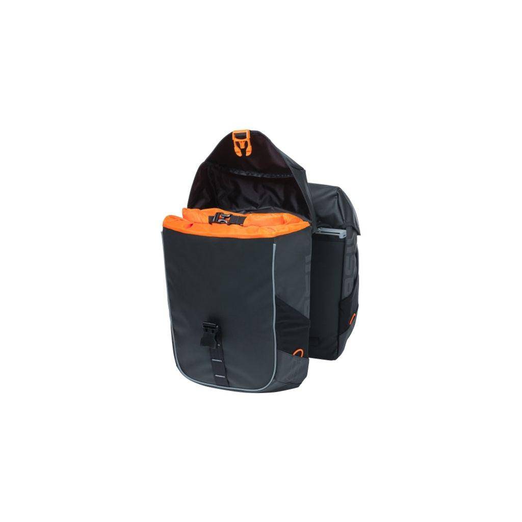 Dubbele Fietstas Basil Miles MIK 34L - Le Coq Wielerartikelen