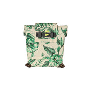 Basil Ever-Green fietsrugzak 40% gerecycled PET waterafstotend met hook-on systeem, zwart met reflectie details
