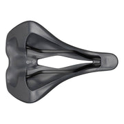 Selle Italia Max S5 Superflow racefiets en MTB zadel zwart, ontworpen voor comfort en prestaties tijdens fietstochten.
