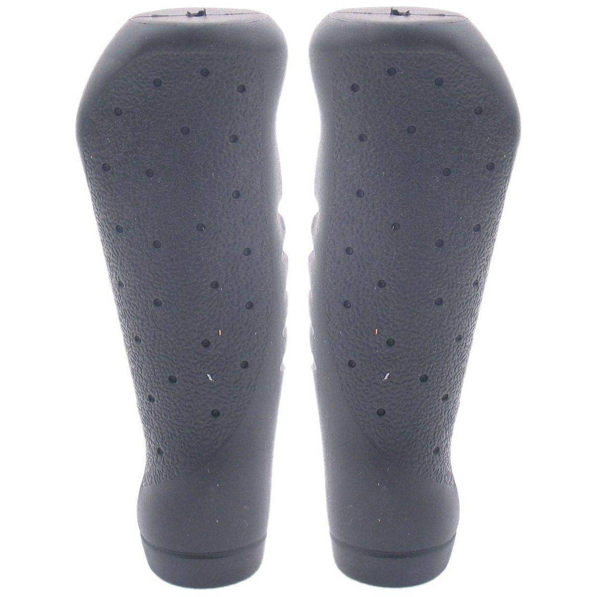 Zwarte Edge Ergo Basic 135 mm handvatset met ergonomisch ontwerp voor comfortabel gebruik.