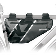 Zwarte SKS Explorer EXP fietstas van 4 liter waterdicht voor bikepacking, bevestiging op frame, stevige en praktische bagageoplossing