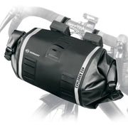 Zwart SKS Explorer Exp. stuurtas voor fiets met 9 liter waterdichte waterfleshouder, bevestiging en compacte vorm.