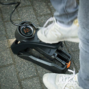 SKS Airstep aluminium voetpomp met manometer voor het oppompen van banden en luchtbedden, stevige voetpomp met drukmeter.