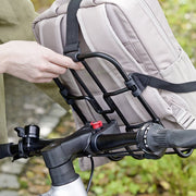 Zwarte KLICKfix Vario Rack dragerrek voor bagagedragers, geschikt voor fietsaccessoires en bagage.