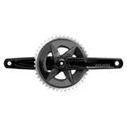 Sram Riv Axs Wide D1 Dub racefiets crankstel met twee kettingbladen en zwarte afwerking, zichtbaar op de afbeelding.