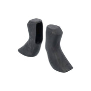 Zwarte SRAM Rival/Force D2 AXS Hydro remset voor snel en nauwkeurig schakelen, zichtbaar met remhendels en kabels.