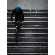 MET MTB helm Downtown met ventilerende ontwerp en verstelbare riem, geschikt voor mountainbiken en outdoor avonturen.