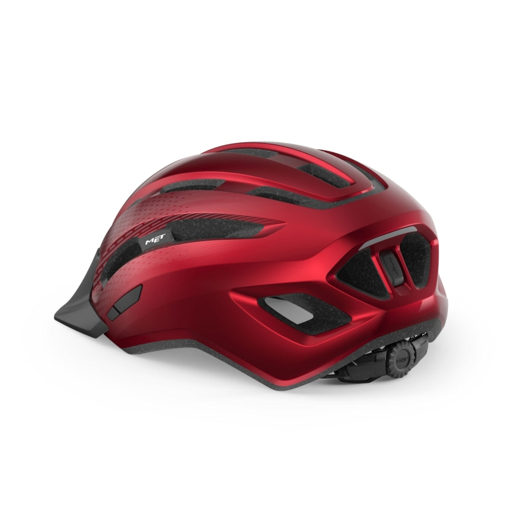 Met MTB helm Downtown van MET met ventilatiegaten en verstelbare band, geschikt voor mountainbiken.