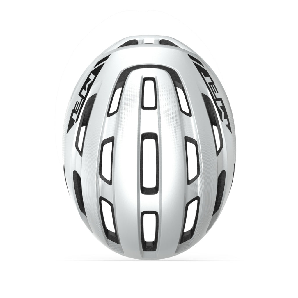 Dames racefietshelm MET Miles met aerodynamisch ontwerp en ventilatieopeningen, geschikt voor wielrenners.