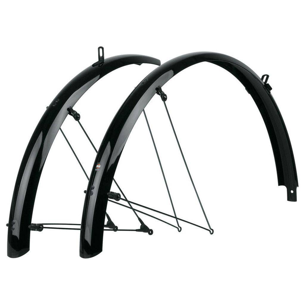 Zwarte SKS Bluemels Basic spatbordenset voor 24-inch fietsen, waterafstotende en eenvoudig te installeren.