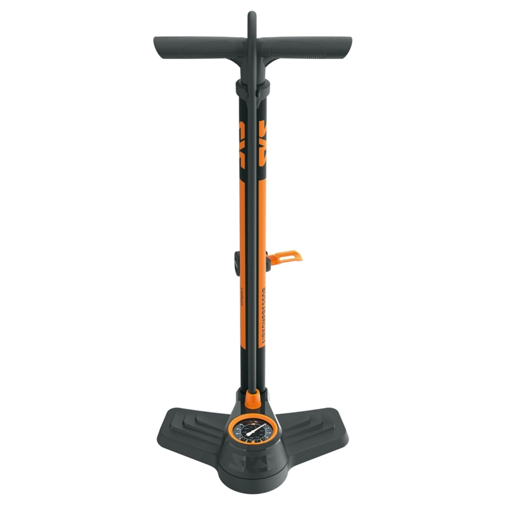 Zwarte SKS Airkompressor Compact 10.0 vloerpomp met staalconstructie en manometer, zichtbaar met drukmeter en stevige handgreep.