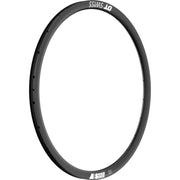 Zwarte DT Swiss Velg 28 inch, race model, 26 mm breedte, voor 24/14 naaf, geschikt voor racefiets.