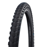 Zwarte 28-inch Schwalbe Marathon 365 ADDIX 4Season stadsfiets buitenband met GreenGuard voor alle seizoenen.