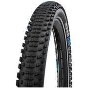 Zwarte 29-inch Schwalbe MTB buitenband Johnny Watts 365 Addix 4Season Raceguard vouwband op fiets, close-up van het profiel