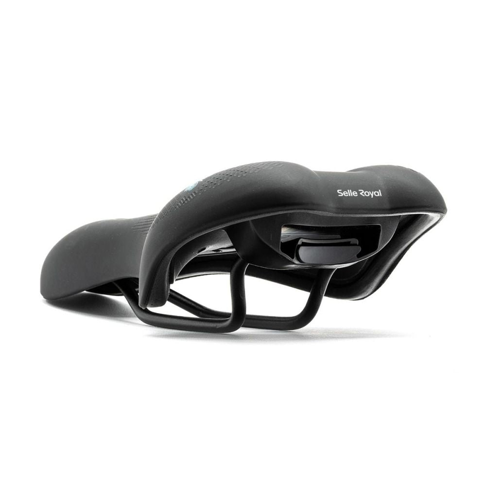 Selle Royal Float Athletic Slow Fit Foam stadsfiets zadel voor comfort en urban fietsen, afgebeeld op een e-bike.