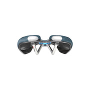 Selle Italia SLR Boost Gravel Superflow racefiets en MTB zadel met titanium 316 rails, lichtgewicht en ergonomisch ontworpen.