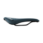 Selle Italia Novus Boost Evo Superflow racefiets en MTB zadel met ergonomisch ontwerp en ademende zadeloppervlak.