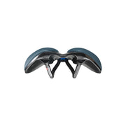 Selle Italia Novus Boost Evo Superflow racefiets- en MTB-zadel met ergonomisch ontwerp en ademend oppervlak.