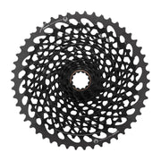 Zwarte Sram 12-speed XG-1295 cassette met 10-50 tanden, geschikt voor XD freehub, zichtbaar op fietscomponent.