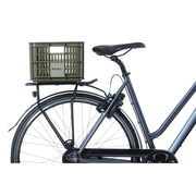 Basil Crate S 17,5 liter gerecyclede fietskrat, duurzame fietsmand voor bagage en boodschappen, zwart plastic fietsaccessoire
